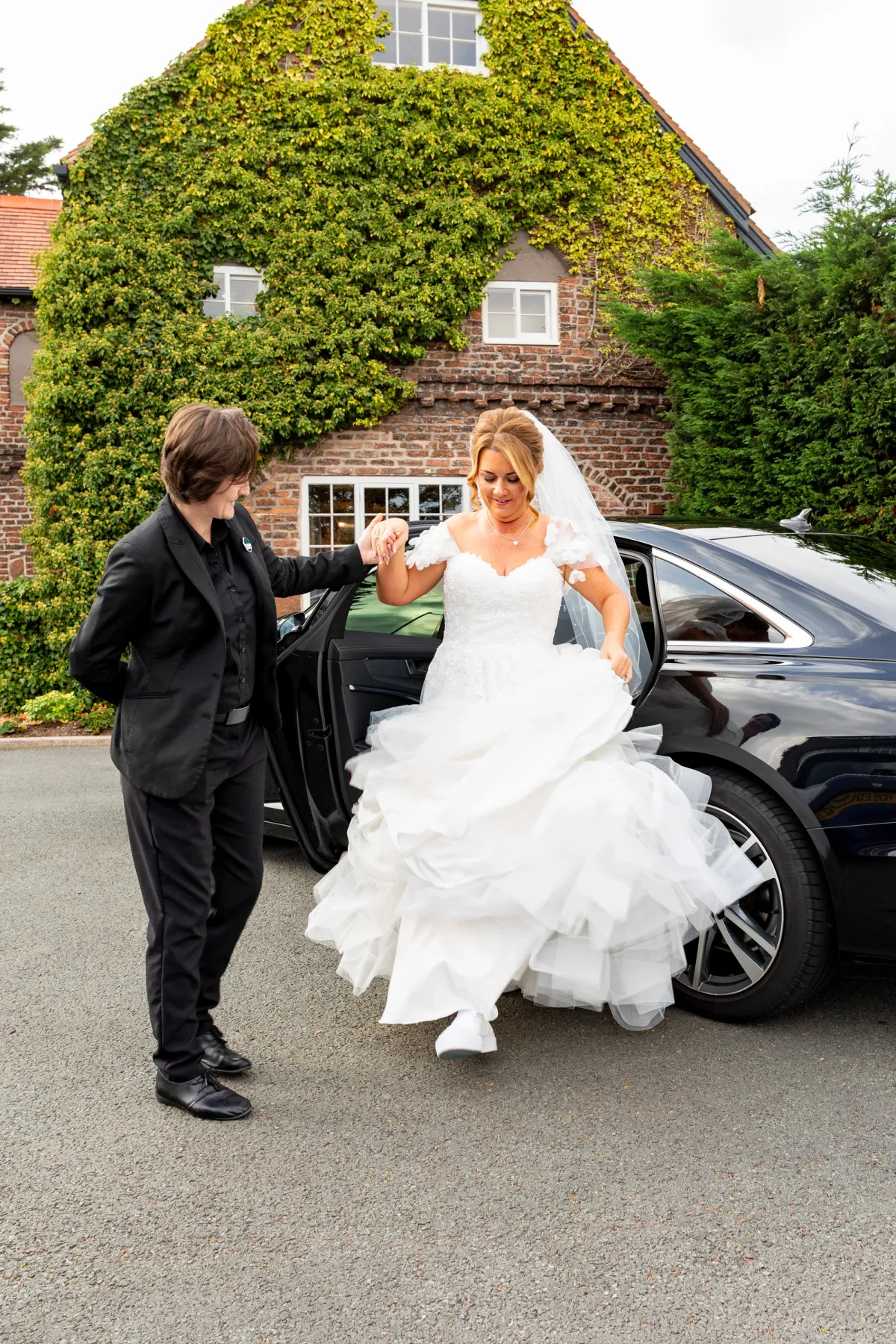 Laura & Josh wedding photo 9